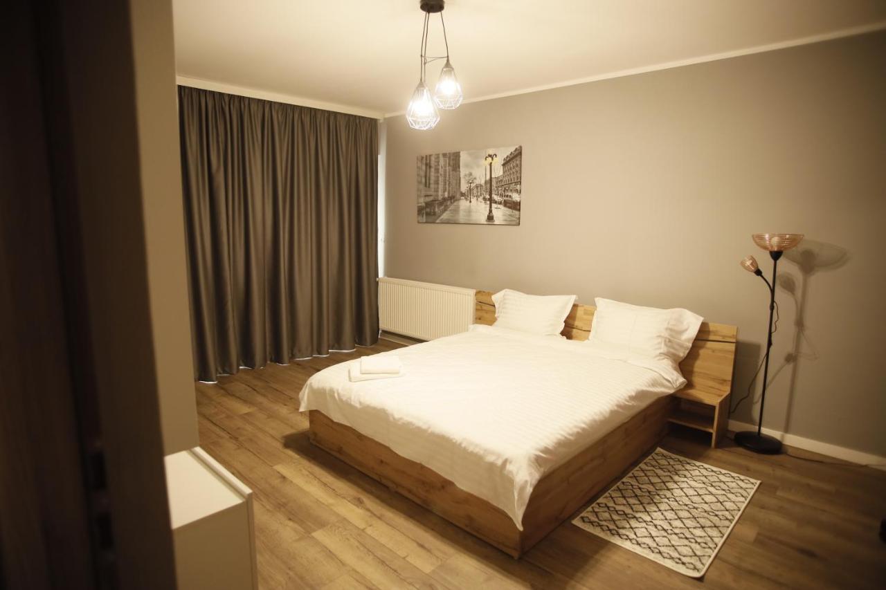 Rcc 3 Apartament Lejlighed Focşani Eksteriør billede